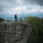 Дом отдыха Flowfort - Karkonosze - Mountain View - Private Hot Tub & Sauna *