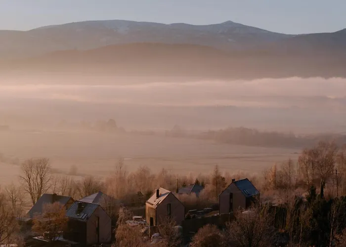 Дом отдыха Flowfort - Karkonosze - Mountain View - Private Hot Tub & Sauna Wojcieszyce